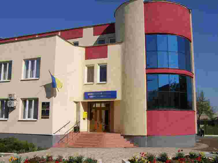 Колишній суддя Закарпатського адмінсуду задекларував 200 тис. доларів готівкою