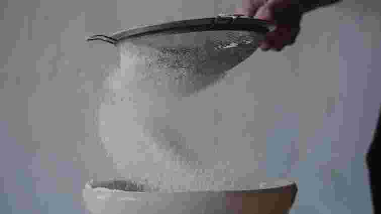 Як зробити цукрову пудру вдома: три прості способи 