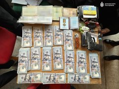 ДБР встановлює причетність правоохоронців до схеми переправлення ухилянтів на Прикарпатті