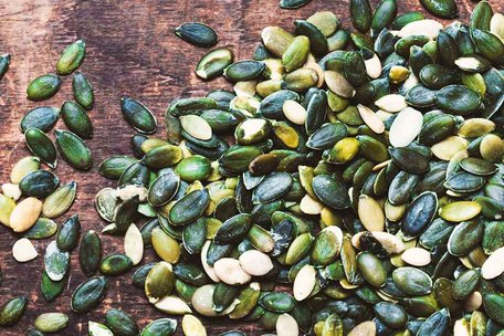 Насіння в оболонці не просто так: що потрібно знати перед посівом