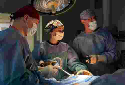 Лікарі видалили у рівнянки 15-сантиметрову пухлину печінки