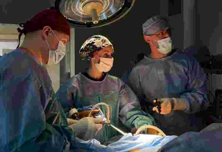 Лікарі видалили у рівнянки 15-сантиметрову пухлину печінки