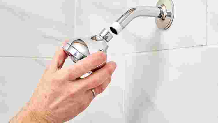 Як почистити лійку душа від вапняного нальоту: бюджетний і дієвий спосіб