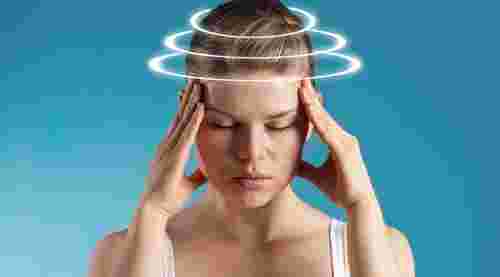 Збій вестибулярного апарата: як проявляється і як собі допомогти