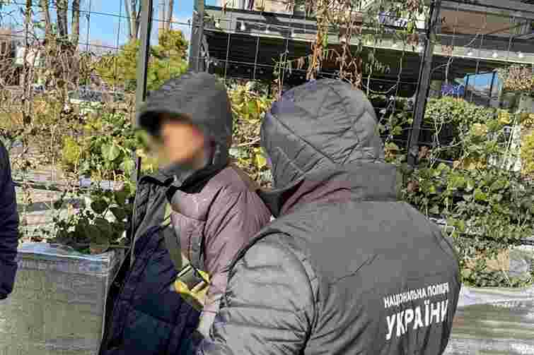 В Одесі затримали військового ТЦК за вимагання хабарів та погрози службою на «нулі»