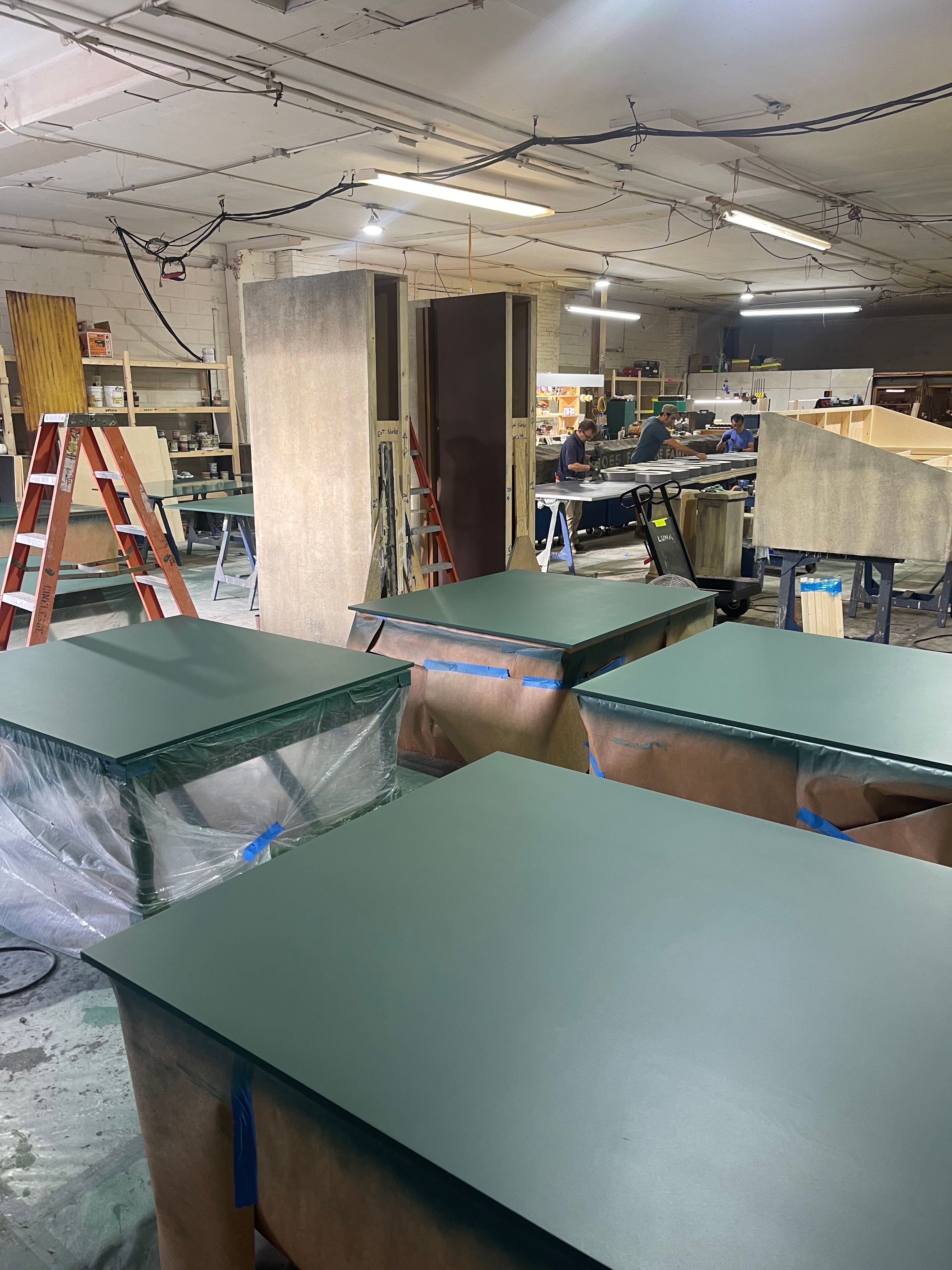 Три десятки столів для сцени турніру (фото з архіву художника).