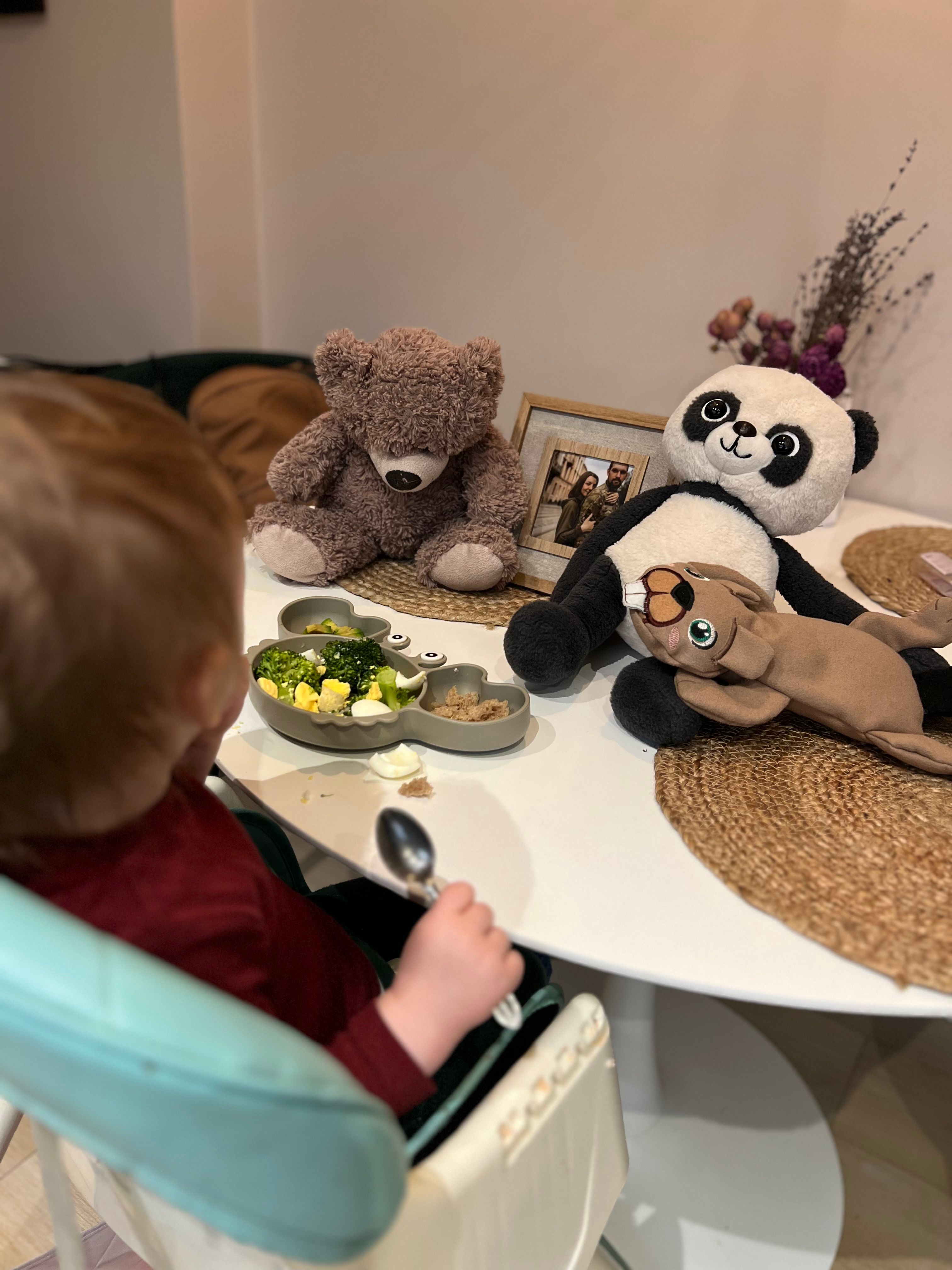 Устимко знає – тато завжди поряд. Фото надала Світлана