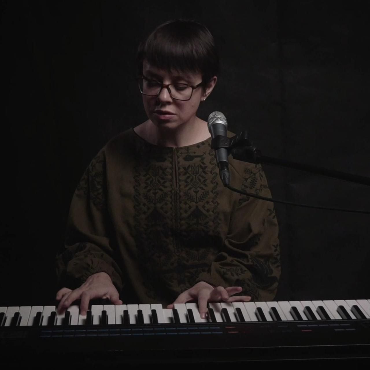 Єлизавета вивчала літературну творчість в університеті ім. Тараса Шевченка