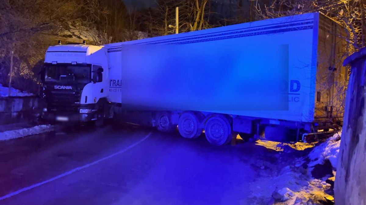 Водій вантажівки із перевищеною у 13 разів нормою алкоголю вчинив ДТП у Львові