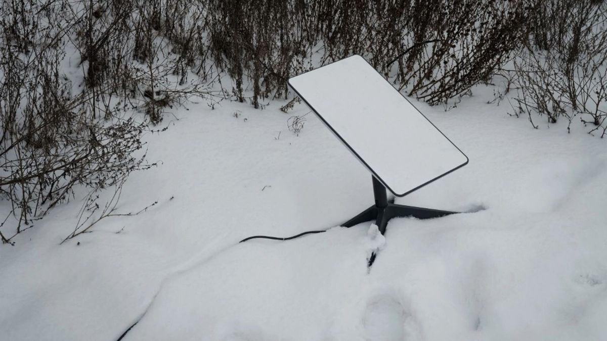Українські хакери ошукали росіян зі Starlink та встановили їхні позиції на фронті