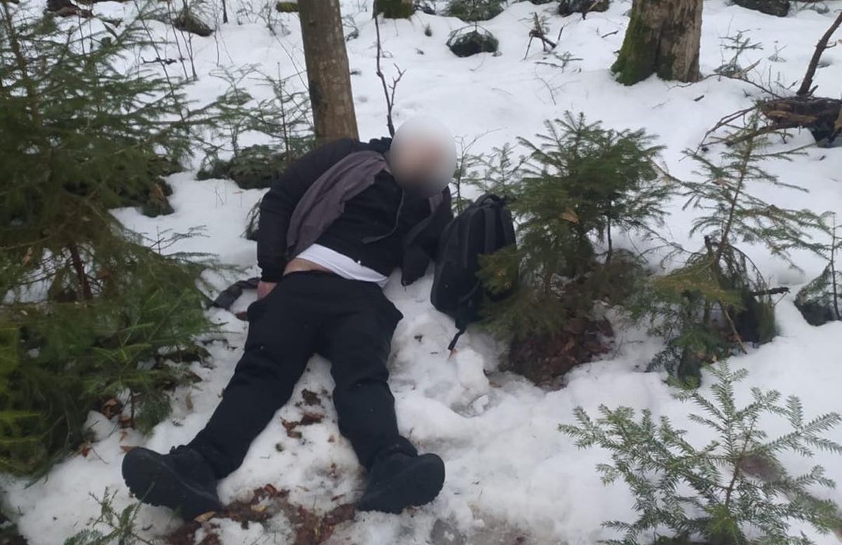 У лісі на кордоні з Румунією виявили тіло 29-річного чоловіка