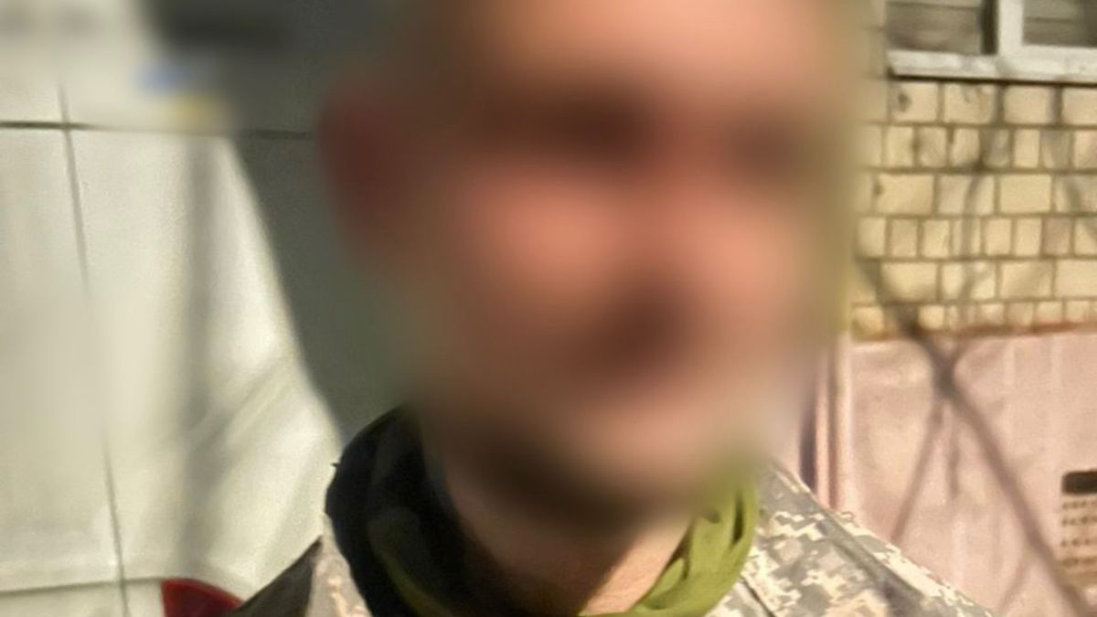 У центрі Чернівців чоловік кинув гранату, є постраждалі