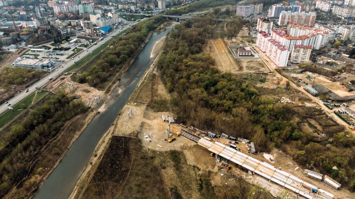 На березі річки у Франківську планують збудувати школу і дитсадок