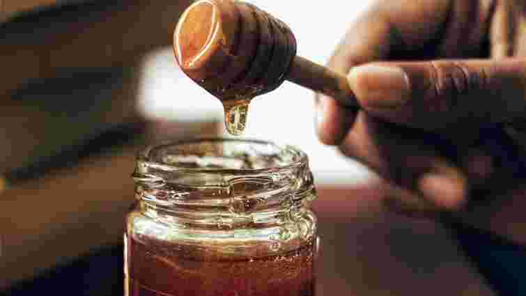 Що робити, якщо мед зацукрувався: як безпечно його розтопити