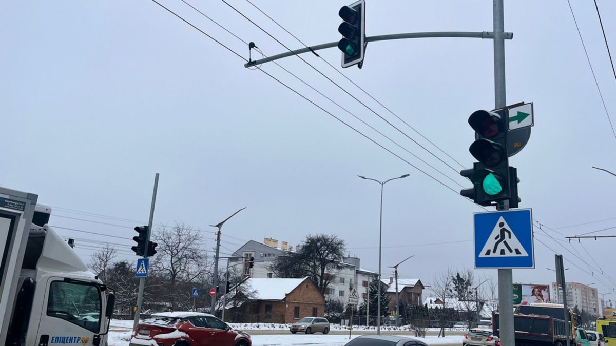 На вулиці Стрийській у Львові змінять роботу світлофорів