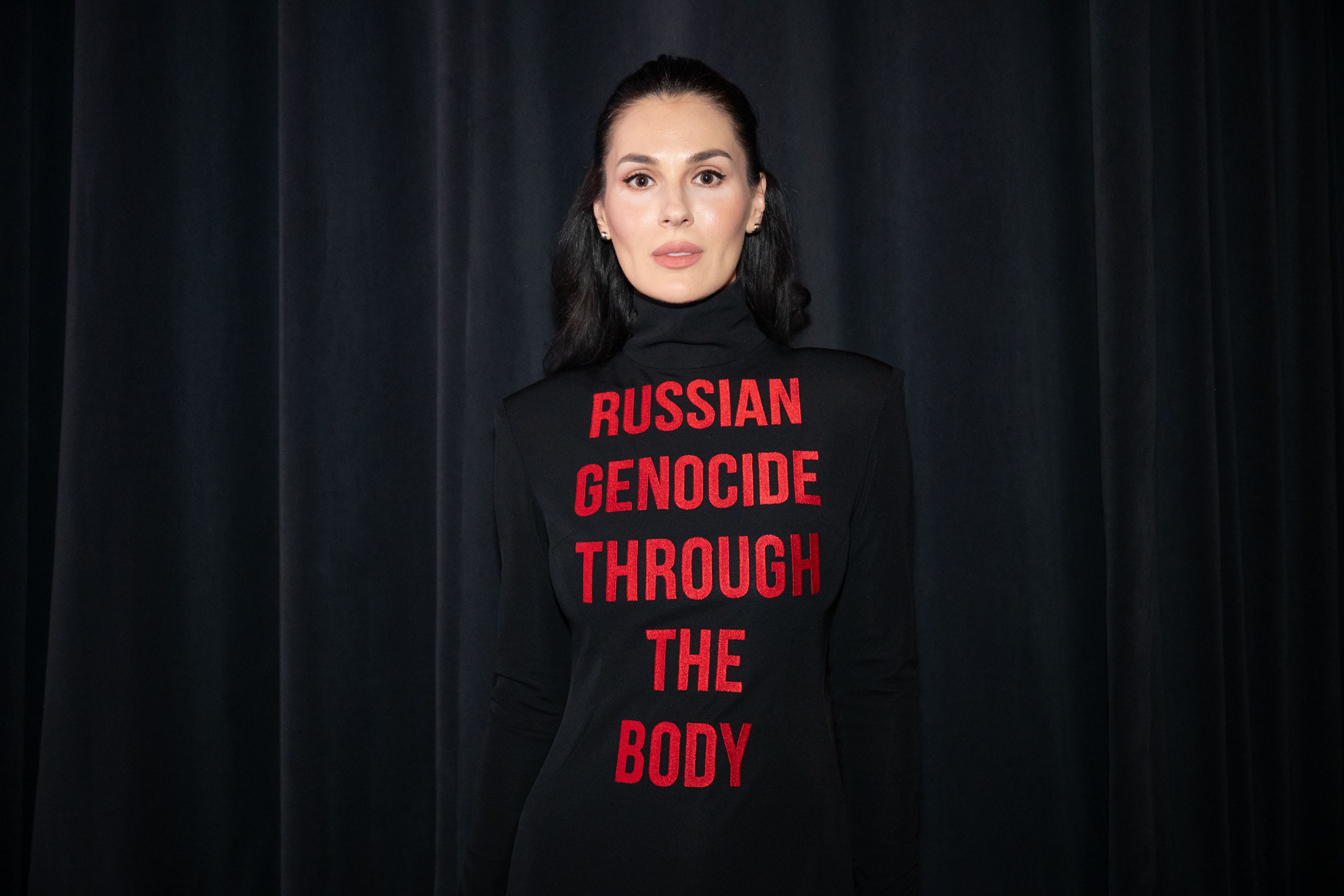 Маша Єфросиніна у сукні від Ельвіри Гасанової