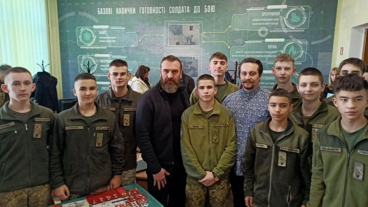 OSINT-навички та управління дронами: як змінився шкільний курс «Захист України»