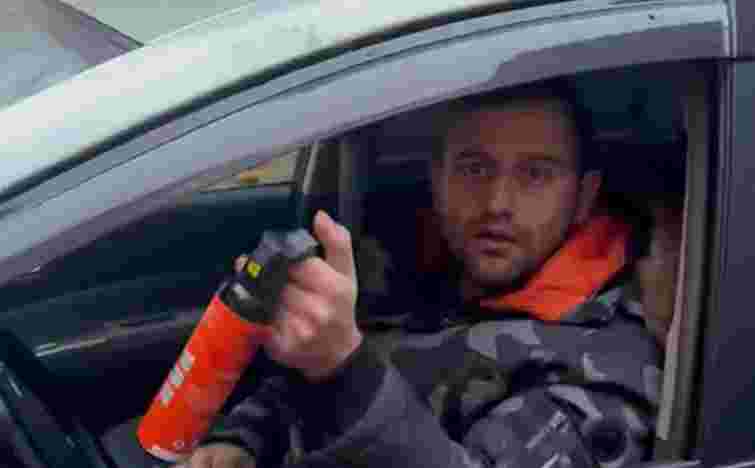 У центрі Варшави таксист розпилив сльозогінний газ в обличчя вагітної українки