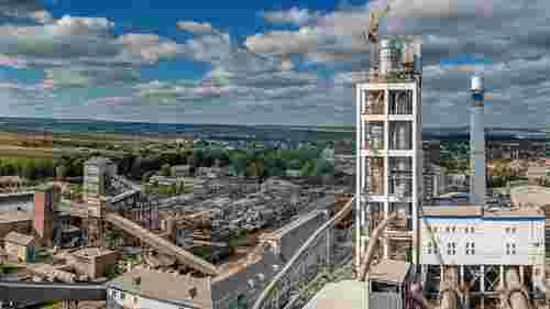 Посадовець цементного заводу у Франківську скасував штраф за неявку працівників у ТЦК