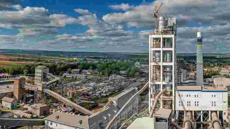 Посадовець цементного заводу у Франківську скасував штраф за неявку працівників у ТЦК