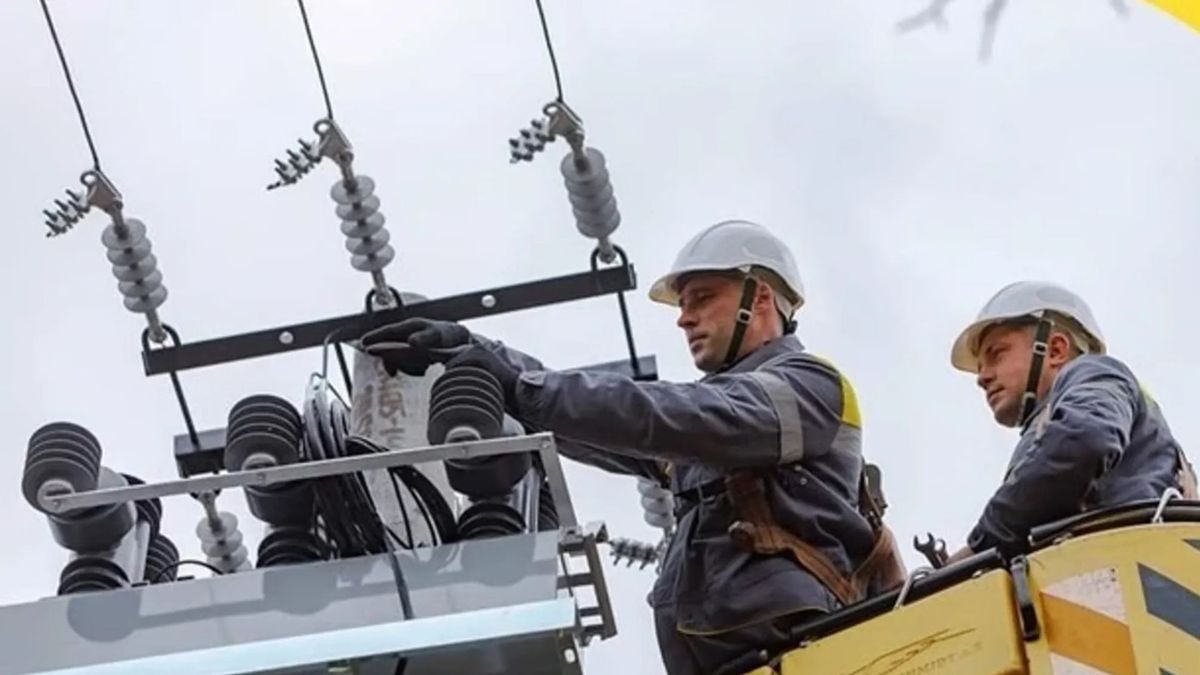 Кабмін запровадив щорічні премії у 200 тис. грн для енергетиків