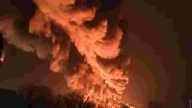 Дрони атакували Псковську область Росії, виникла пожежа на нафтобазі