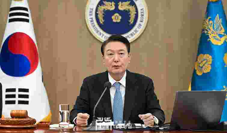 Експрезидента Південної Кореї засудили до довічного ув'язнення