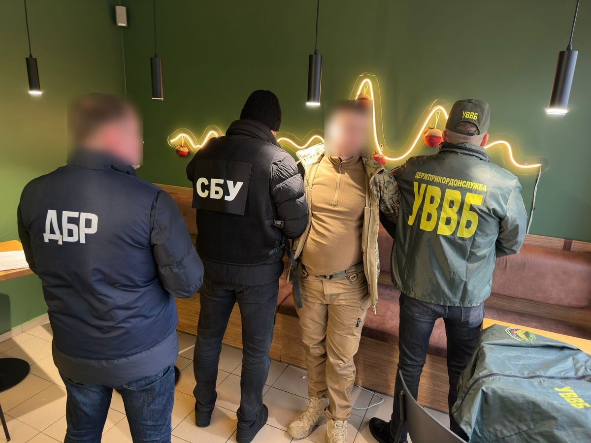 У Львові затримали військового, який за хабар пропонував влаштувати службу в тилу