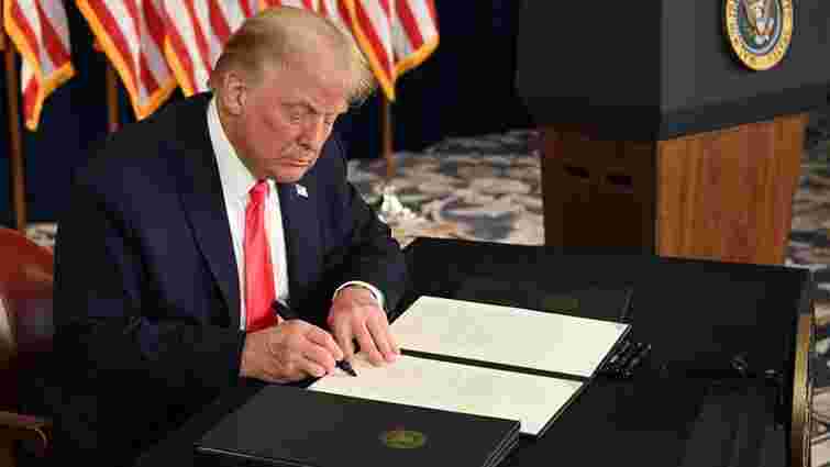 Дональд Трамп продовжив санкції проти Росії ще на рік