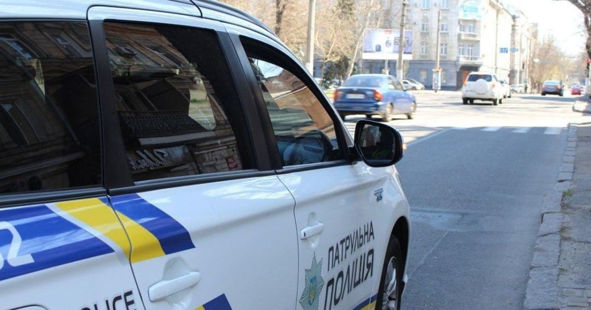На Буковині колишній військовий кинув гранату в авто поліції, поранені правоохоронці
