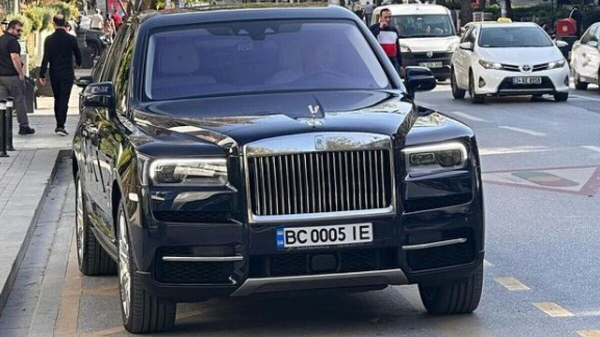 Власники елітних автівок на Львівщині сплатили у січні 2,7 млн грн податку