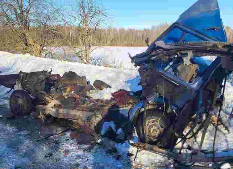 Росіяни дроном вдарили по цивільному авто на Сумщині, є загиблі