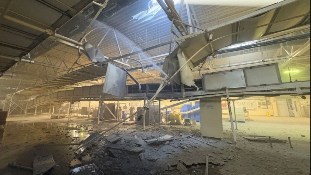 Під російським обстрілом опинився завод, який виготовляє шоколад Milka та чипси «Люкс»
