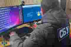 Шахрайські кол-центри у Дніпрі виманили в іноземців понад 1,2 млн доларів