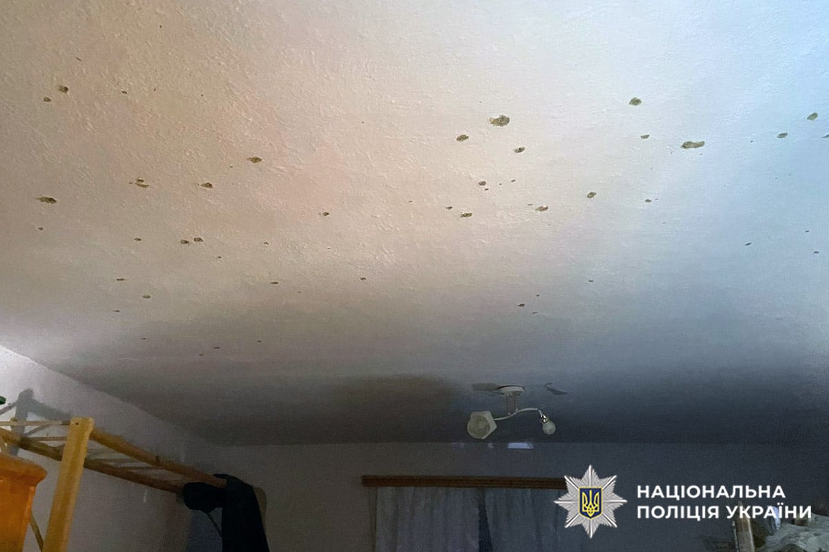 Пошкоджене внаслідок вибуху помешкання (фото поліції)