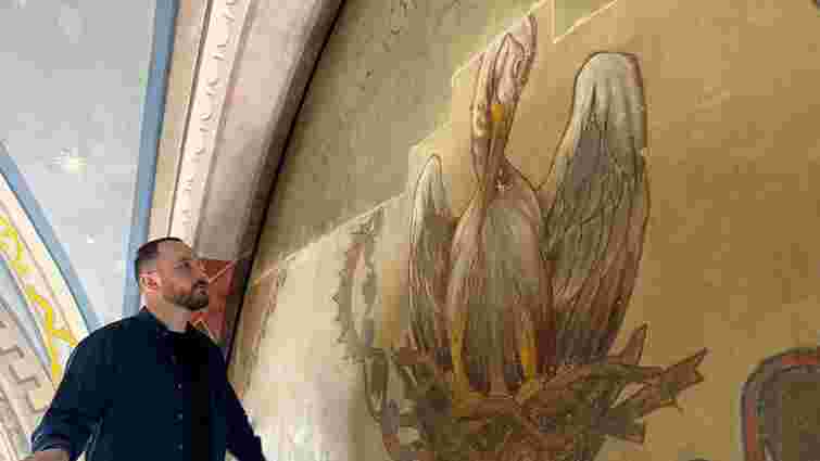 Пелікан та сецесійні ангели: які розписи розкрили реставратори у церкві Івана Золотоустого