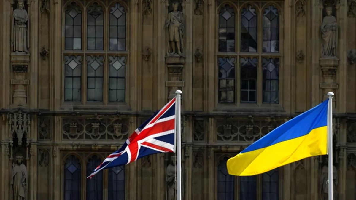 Велика Британія оголосила про масштабний пакет допомоги Україні
