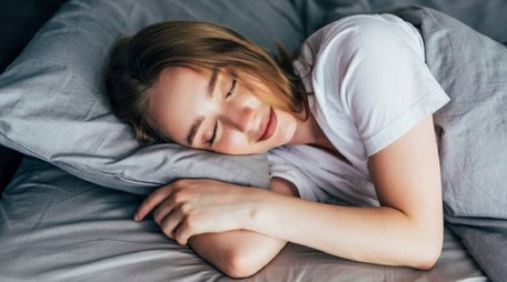 Що їсти для кращого сну: 13 продуктів, які  природно підтримують гормони сну