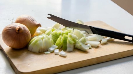 Однієї кухонної дошки категорично мало: скільки їх потрібно на кухні