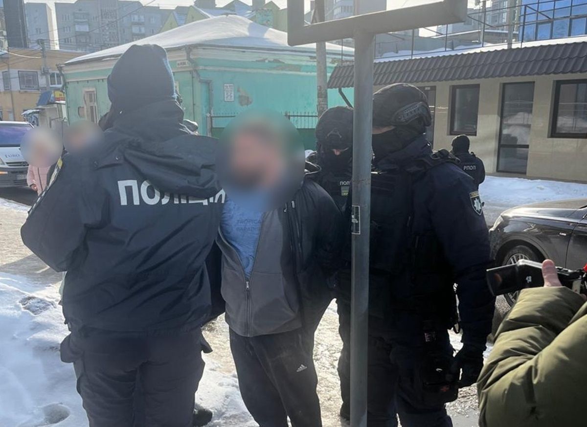 Поліція затримала «смотрящого» за Тернополем, який знімав чоловіків з обліку в системі «Оберіг»