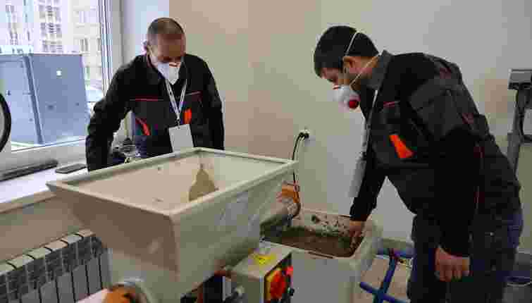 На Львівщині запрацював унікальний будівельний 3D-принтер для навчання студентів