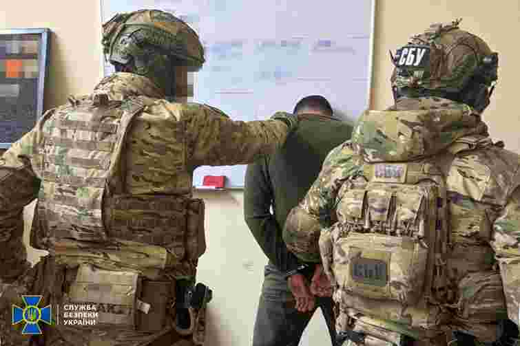 Командувача логістики Повітряних сил і начальника управління СБУ викрили на хабарництві 