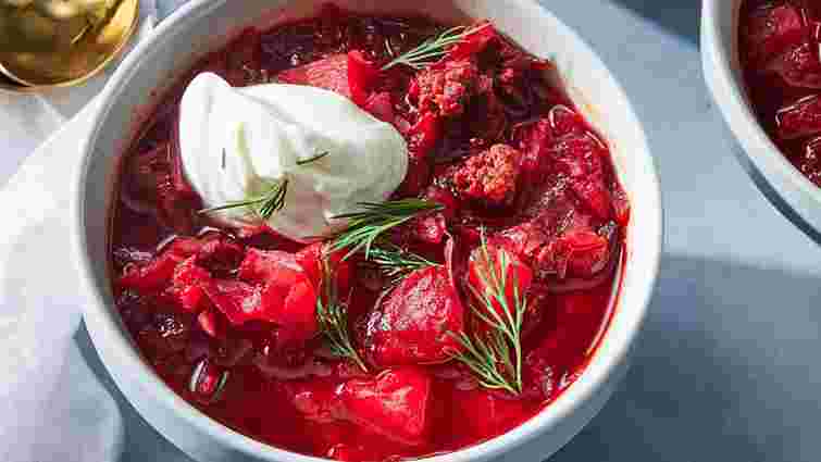 Яскравий колір та збалансований смак: як приготувати насичену засмажку для борщу