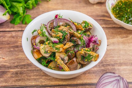 Картопляний салат з грибами. Рецепт дня