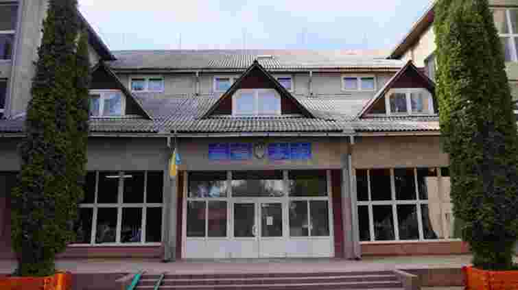 На Закарпатті СБУ викрила ухилянтів, які фіктивно працевлаштувались у ліцей