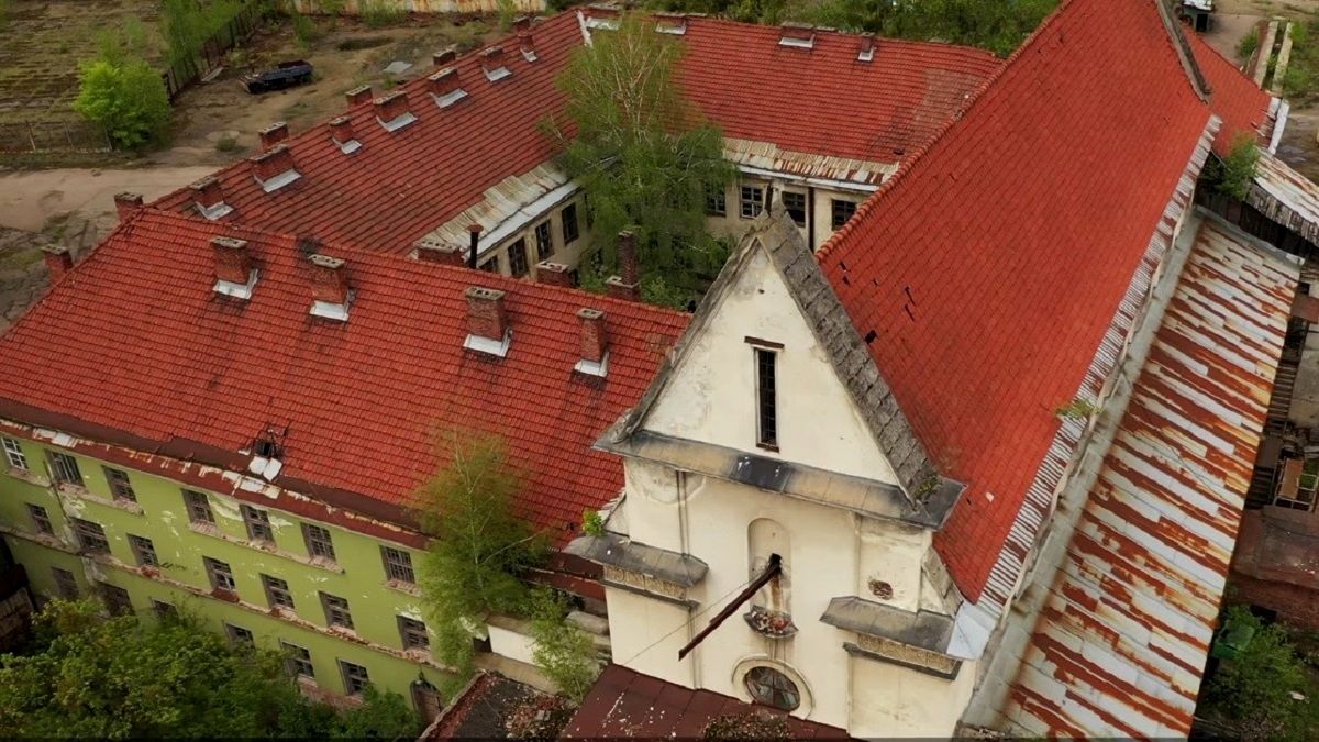 Львівська міськрада просить передати громаді покинутий монастир на території ЛАЗу