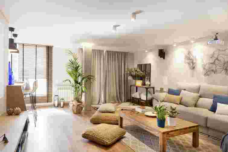 Приберіть це негайно: як позбутися відчуття хаосу у вітальні