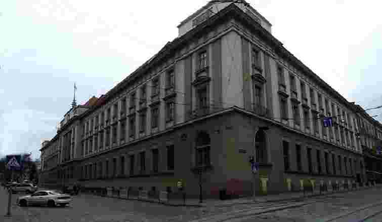 Кому дістанеться головна пошта Львова?