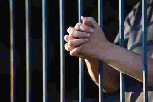 Жителька Бережан уникла покарання за облиття кислотою суперниці