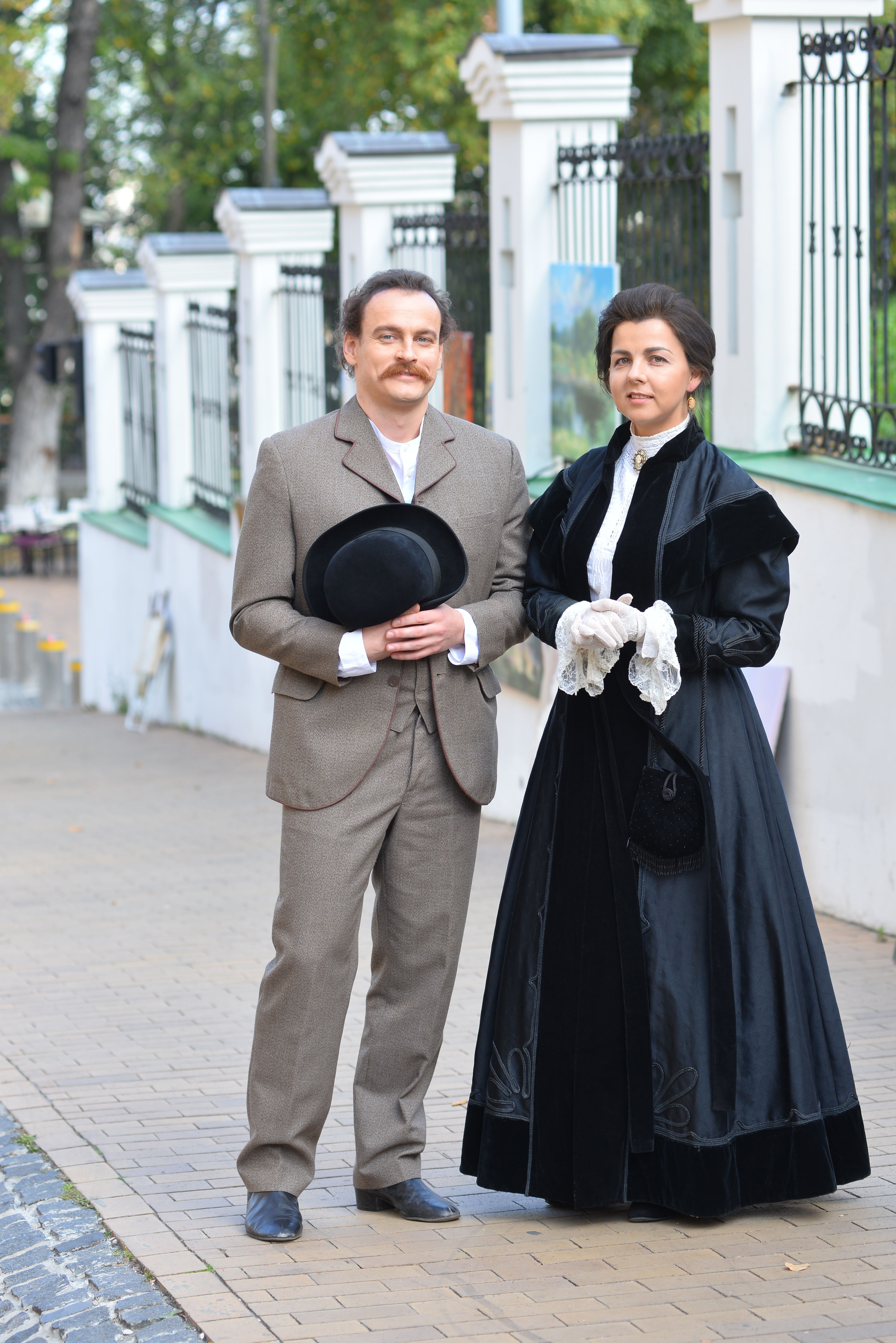 Іван Франко та Ольга Косач товаришували сімʼями. Актори перформансу «Іван Франко у Києві» (фото Міжнародного фонду Івана Франка)